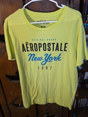 Aeropostale Yellow Graphic New York 1987 Short Sleeve Tee